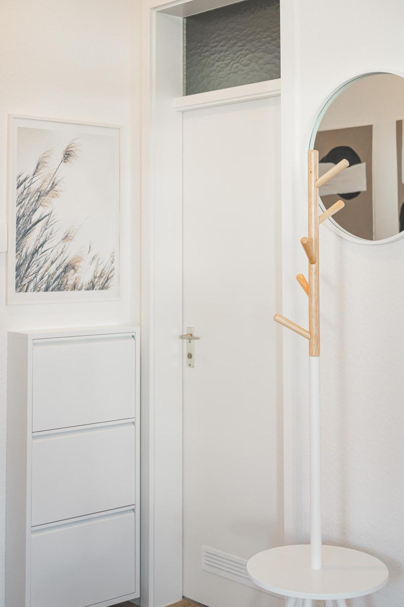 Helle Zentrumsnahe Familienfreundliche Ferienwohnung Фелльбах Экстерьер фото