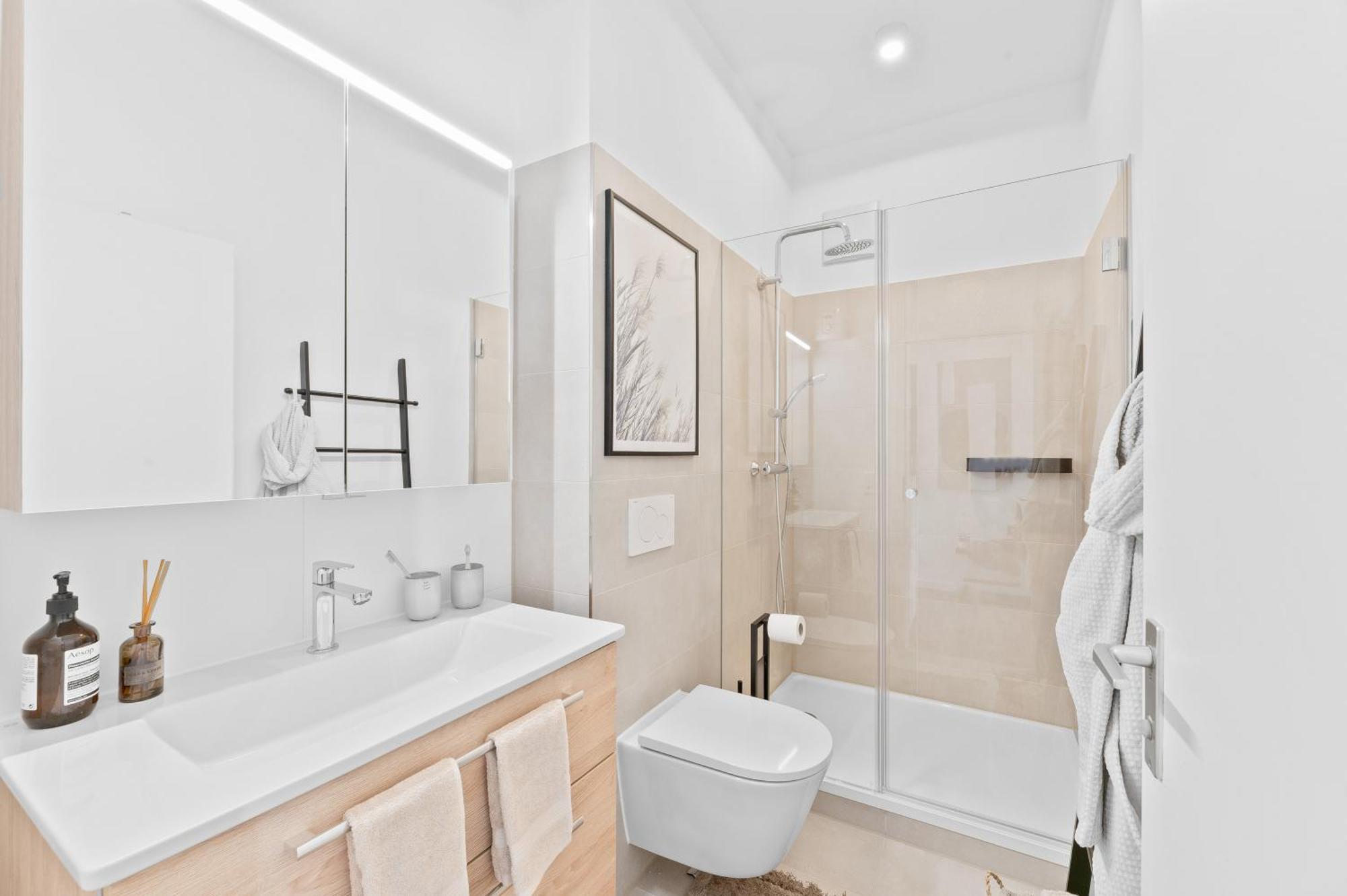Helle Zentrumsnahe Familienfreundliche Ferienwohnung Фелльбах Экстерьер фото